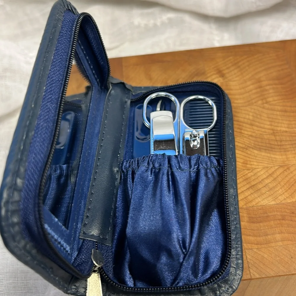 NEW grooming tools kit